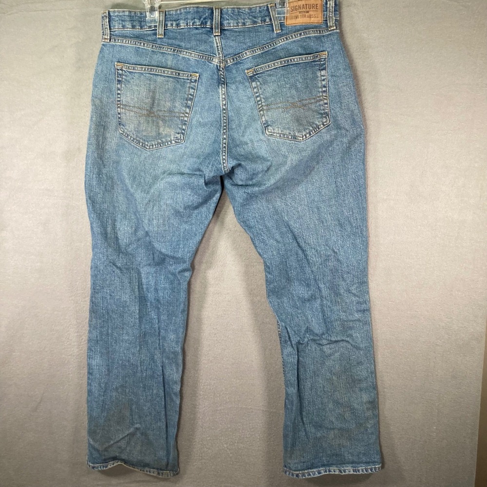 Levis Signature Workwear Jeans Mens 38x30 Distressed Paint Stained - Picture 2 of 12